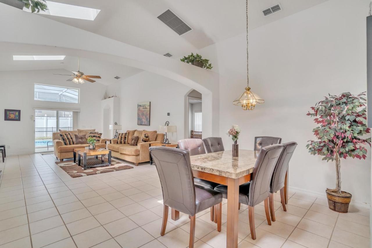 Beautiful Family Vacation Home With Private Pool, Close To Disney! Home Orlando Luaran gambar